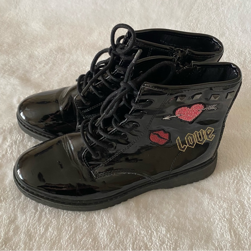 The Children’s Place Black Patent Zippered Ankle Lace Up Boots - Picture 4 of 10